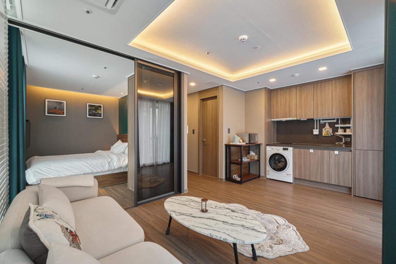 Sienna Ambassador Residence Busan Exterior foto